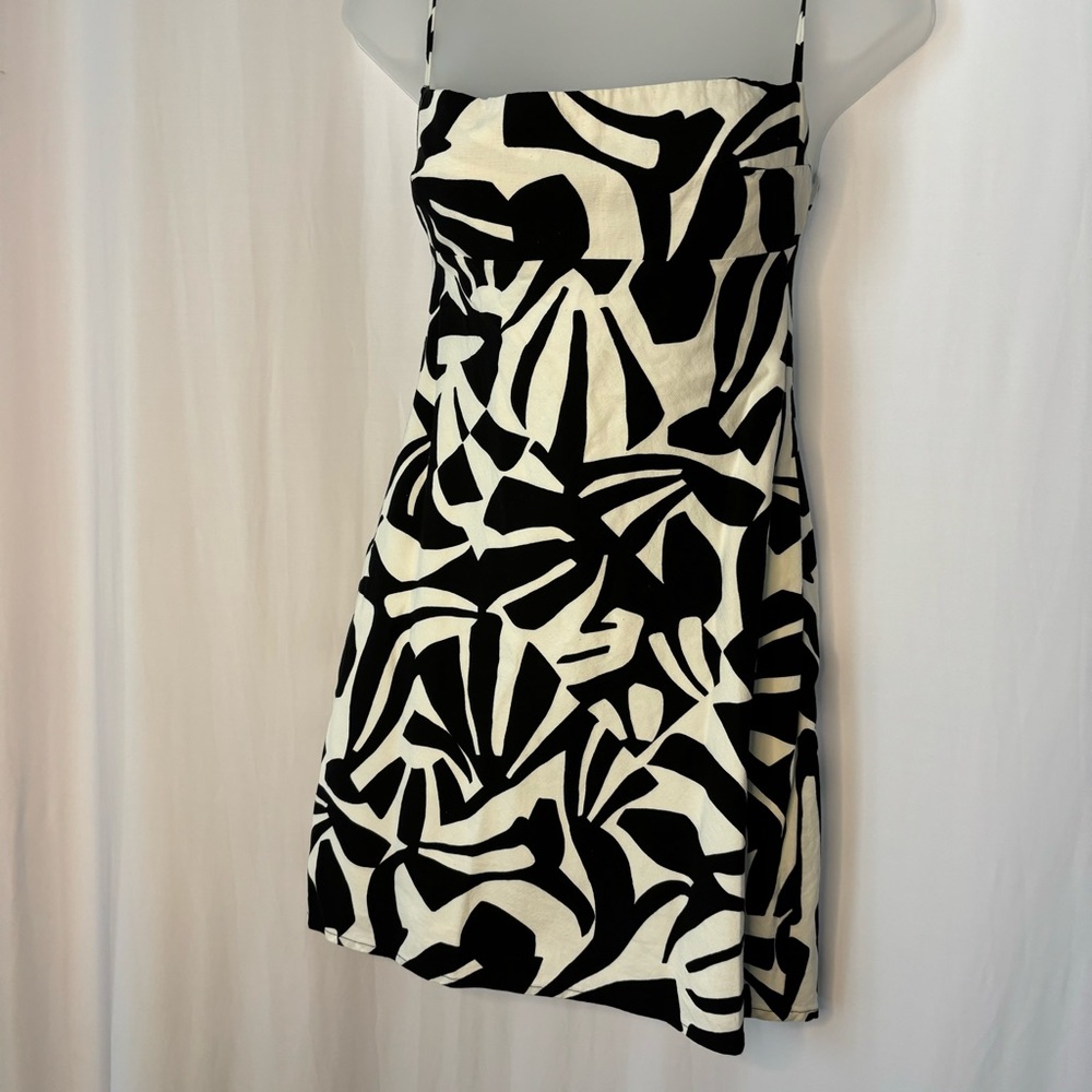 Zara Ladies Size Med Black & White Sundress $14